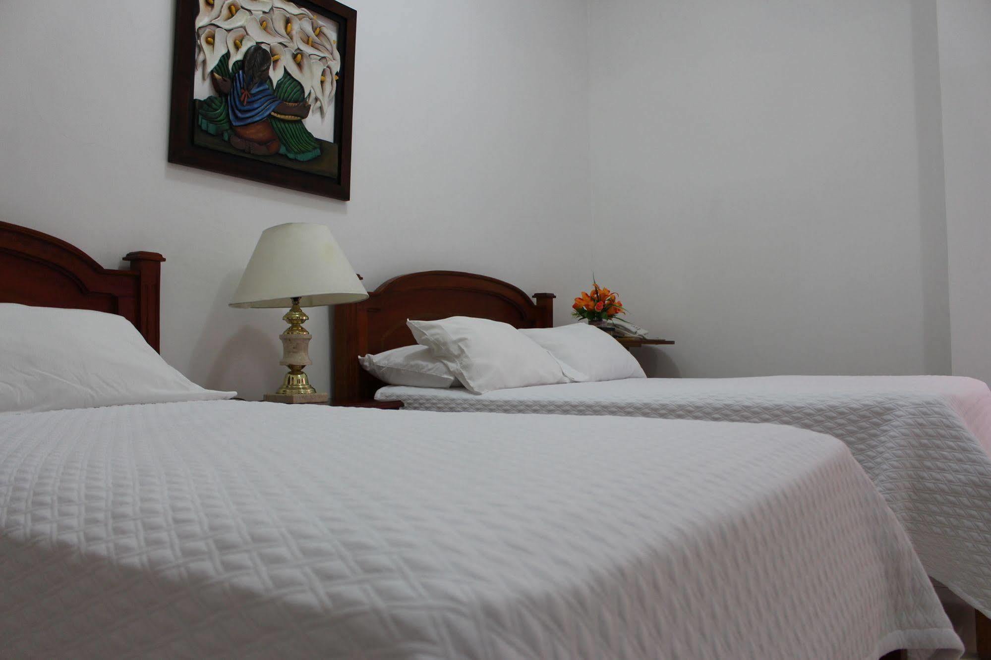 Hotel Dorado Plaza Centro Historico Картахена Экстерьер фото