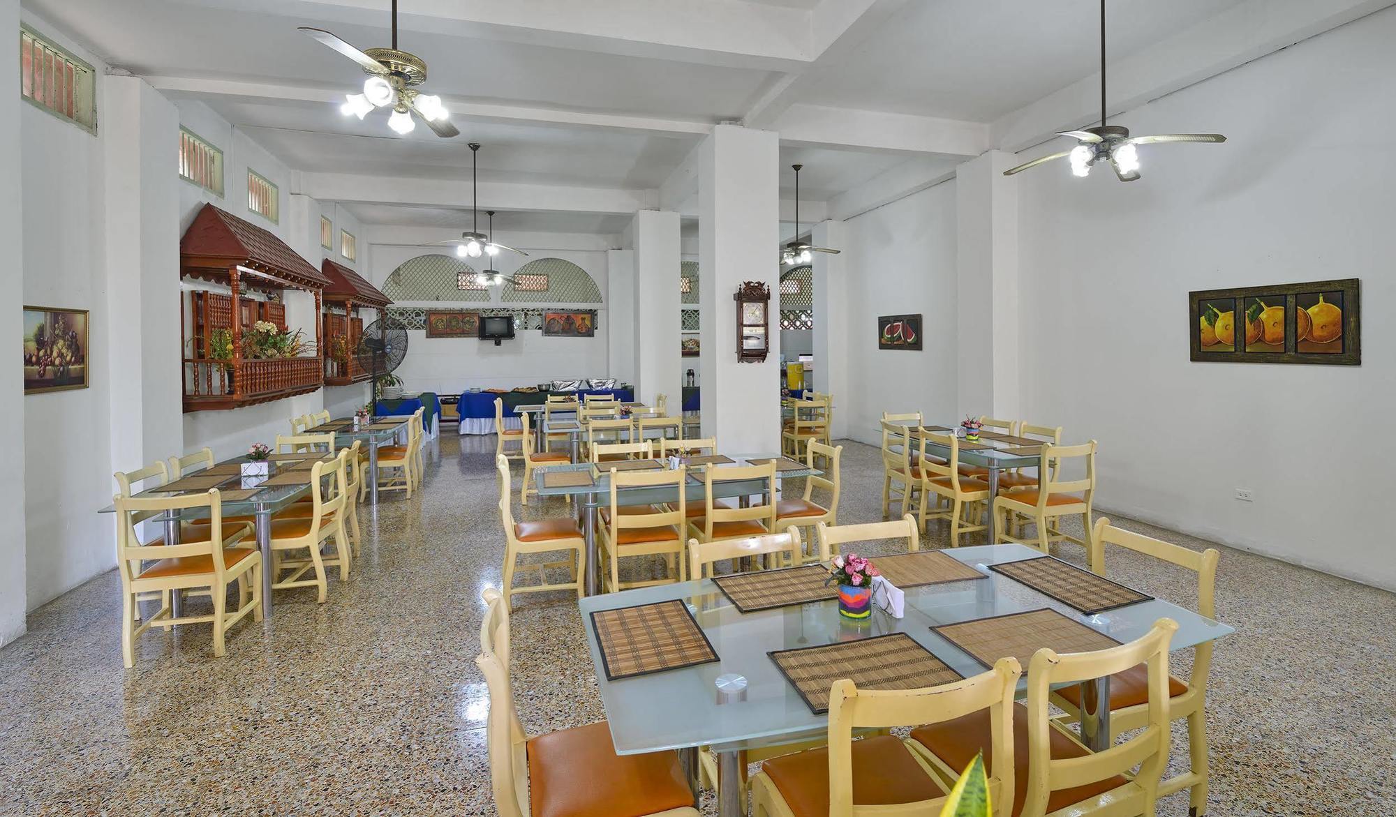 Hotel Dorado Plaza Centro Historico Картахена Экстерьер фото